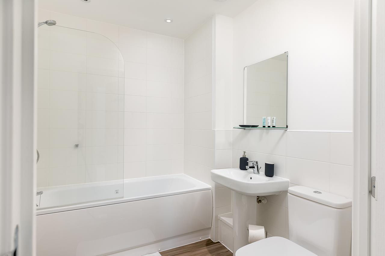 Hertford Serviced Apartments Веар Екстер'єр фото