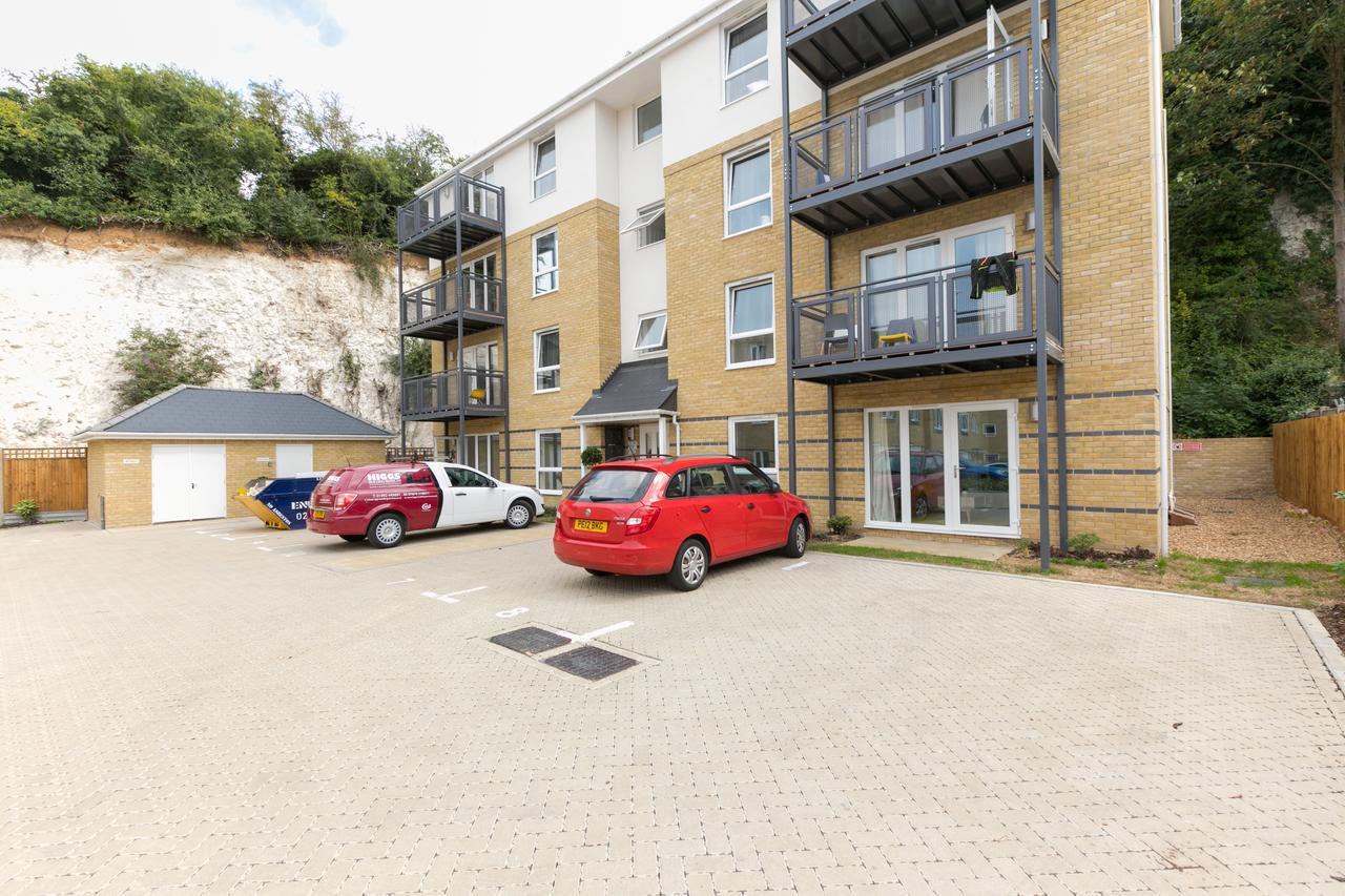 Hertford Serviced Apartments Веар Екстер'єр фото